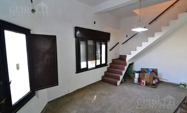 Venta PH de 4 ambientes  120 m² totales - Carapachay