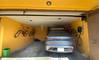 CASA EN VENTA EN LOMAS DE TARANGO