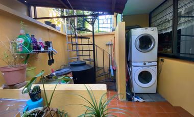 CASA EN VENTA EN LOMAS DE TARANGO