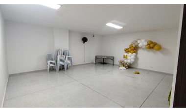 Local en Caldas- 2do piso- Central