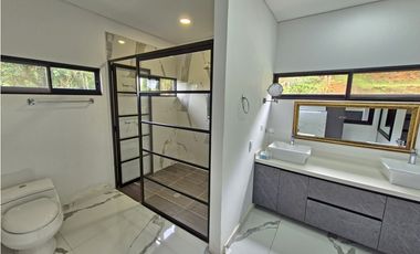 CASA CAMPESTRE DE LUJO EN VENTA, MEDIO DAPA, YUMBO