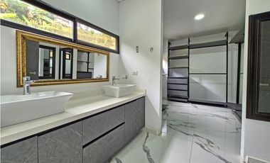 CASA CAMPESTRE DE LUJO EN VENTA, MEDIO DAPA, YUMBO