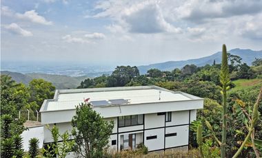 CASA CAMPESTRE DE LUJO EN VENTA, MEDIO DAPA, YUMBO