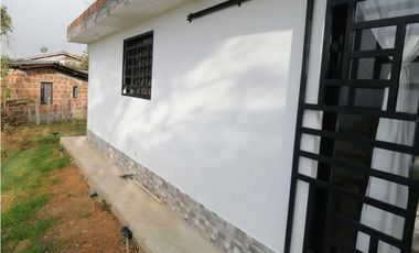 SE RENTA CASA EN VEREDA LA CLARA GUARNE