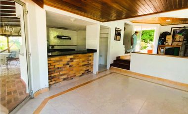 VENTA PERMUTA DE CASA CAMPESTRE PARA REMODELAR FLORIDABLANCA COD:1076