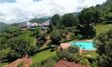 VENTA PERMUTA DE CASA CAMPESTRE PARA REMODELAR FLORIDABLANCA COD:1076