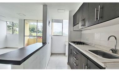 Vendo apto en La Estrella sector Comfama, piso medio con vista