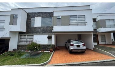 VENTA DE HERMOSA CASA BARRIO LA CASTELLANA ARMENIA