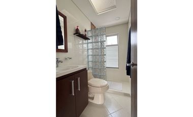 VENTA DE HERMOSA CASA BARRIO LA CASTELLANA ARMENIA