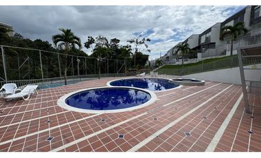 VENTA DE HERMOSA CASA BARRIO LA CASTELLANA ARMENIA