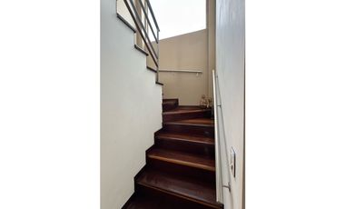 VENTA DE HERMOSA CASA BARRIO LA CASTELLANA ARMENIA