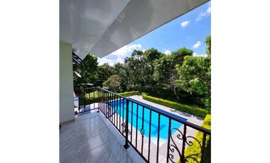 Venta Casa Campestre con Piscina en La Mesa- San Joaquin