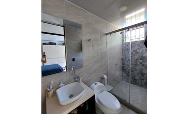 Venta Casa Campestre con Piscina en La Mesa- San Joaquin