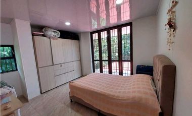 Venta Casa Campestre con Piscina en La Mesa- San Joaquin