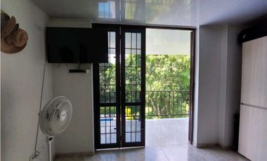 Venta Casa Campestre con Piscina en La Mesa- San Joaquin