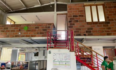 Bodegas en Copacabana