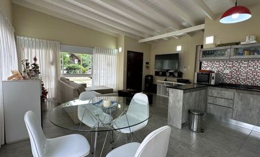 Casa en venta - 3 Dormitorios 3 Baños - 602Mts2 - Valeria del Mar