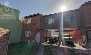 Dúplex  de 2 dormitorios c/ cochera en Costa Azul.