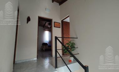 Dúplex  de 2 dormitorios c/ cochera en Costa Azul.