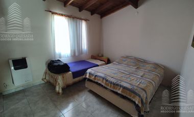 Dúplex  de 2 dormitorios c/ cochera en Costa Azul.