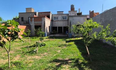 Casa a terminar de 4 Amb a la venta en Cañuelas