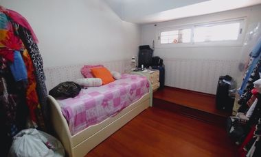 VENTA CASA SOBRE DOS LOTES 3 DORMITORIOS PILETA QUINCHO EN QUILMES