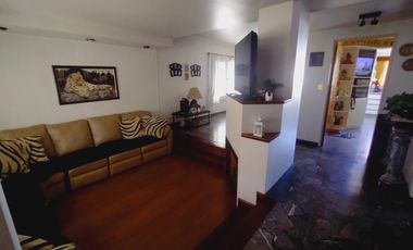 VENTA CASA SOBRE DOS LOTES 3 DORMITORIOS PILETA QUINCHO EN QUILMES