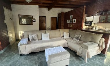 Casa de 3 amb. a la venta en Vicente Casares