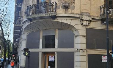 Local en Recoleta