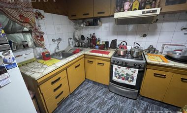 Venta PH 2 ambientes con cochera en Lanús