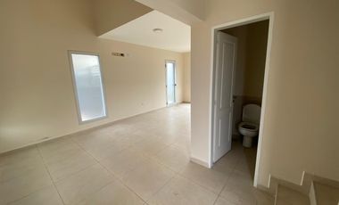 Dúplex en Alquiler en San Ignacio Village. 2 dormitorios.