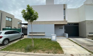 Dúplex en Alquiler en San Ignacio Village. 2 dormitorios.