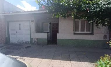 Casa en venta - 2 Dormitorios 2 Baños - Mar del Plata