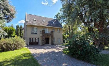 Casa en Venta con Pileta en Saint Thomas Country Club Canning PG