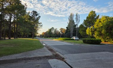 Casa en Venta con Pileta en Saint Thomas Country Club Canning PG