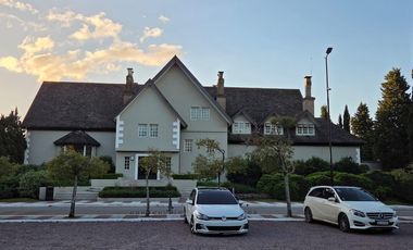 Casa en Venta con Pileta en Saint Thomas Country Club Canning PG