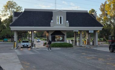 Casa en Venta con Pileta en Saint Thomas Country Club Canning PG