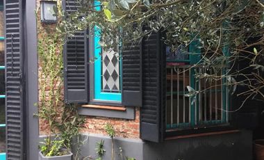 RETASADA - Casa en Alberdi al 700 en Olivos: Estilo Inglés y Ubicación Privilegiada