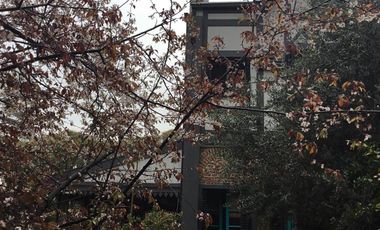 RETASADA - Casa en Alberdi al 700 en Olivos: Estilo Inglés y Ubicación Privilegiada