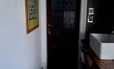 RETASADA - Casa en Alberdi al 700 en Olivos: Estilo Inglés y Ubicación Privilegiada