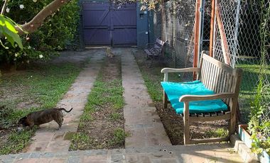 RETASADA - Casa en Alberdi al 700 en Olivos: Estilo Inglés y Ubicación Privilegiada