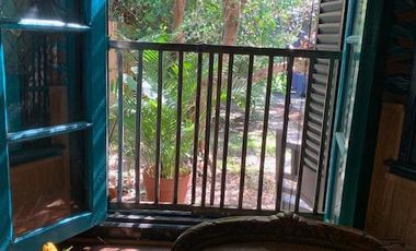 RETASADA - Casa en Alberdi al 700 en Olivos: Estilo Inglés y Ubicación Privilegiada