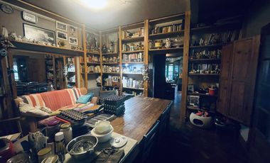 RETASADA - Casa en Alberdi al 700 en Olivos: Estilo Inglés y Ubicación Privilegiada