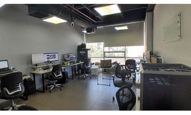 Oficina en Arriendo, Av. Las Vegas, Envigado 33 m2