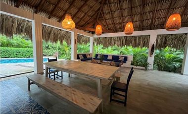 Se vende casa en Palomino, condominio Ukua. Renta turística