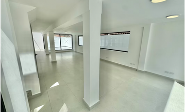 OFICINA / SAN FRANCISCO / 429M / DIVISIONES / 6 BAÑOS / 8 PARKING