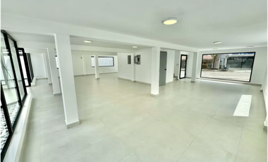 OFICINA / SAN FRANCISCO / 429M / DIVISIONES / 6 BAÑOS / 8 PARKING