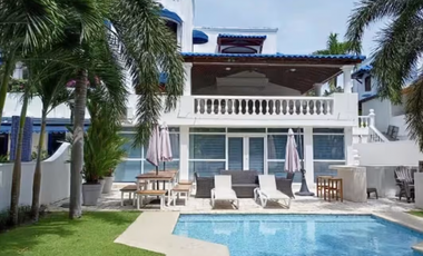 PLAYA BLANCA / PH DUPLEX / 532M / 5 HABITACION / 3 NIVELES / PISCINA