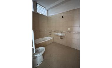ALQUILER COMERCIAL/PROFESIONAL EN CALLE SAN MARTIN