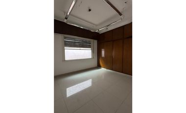 ALQUILER COMERCIAL/PROFESIONAL EN CALLE SAN MARTIN